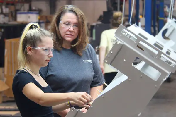 Manufacturing Employee training